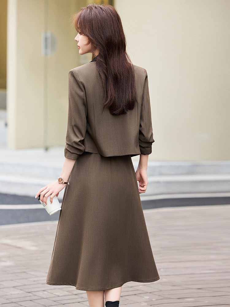 เสื้อเบลเซอร์สั้นสีเทาสำหรับผู - Women Formal Wear Shirt And Pant บทวิจารณ์และราคา